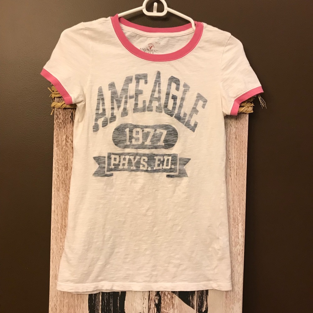 American Eagle t-shirt. Size medium.